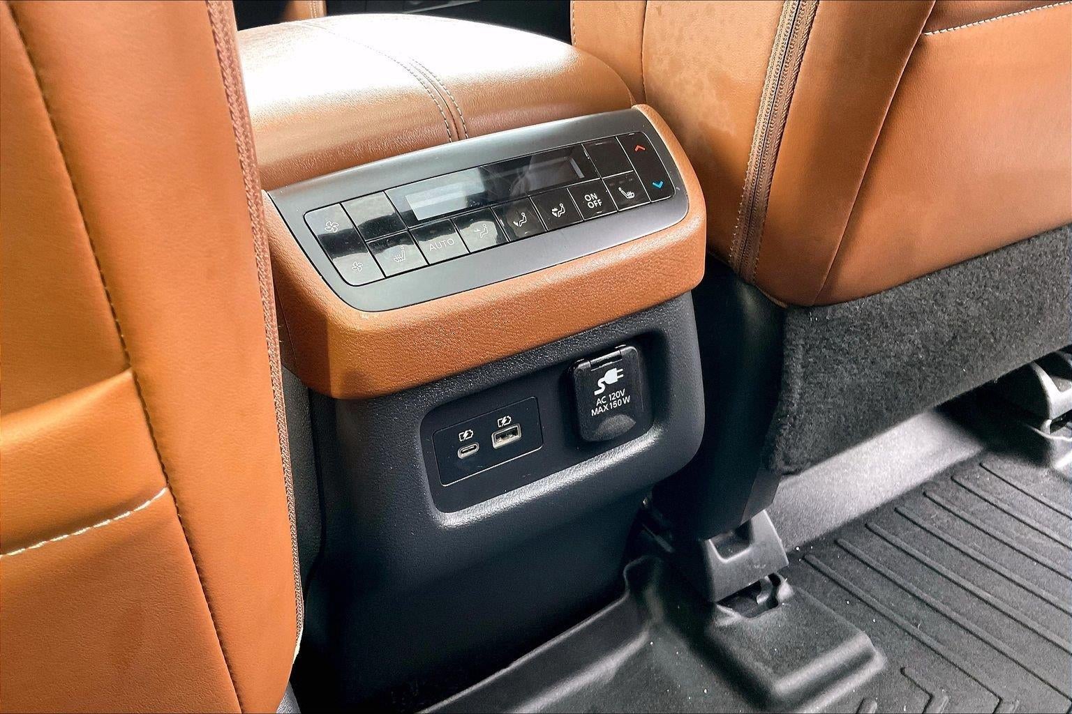 2023 Nissan Pathfinder Platinum