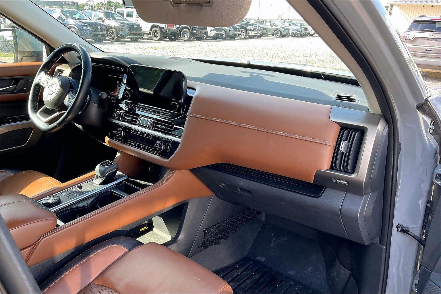 2023 Nissan Pathfinder Platinum