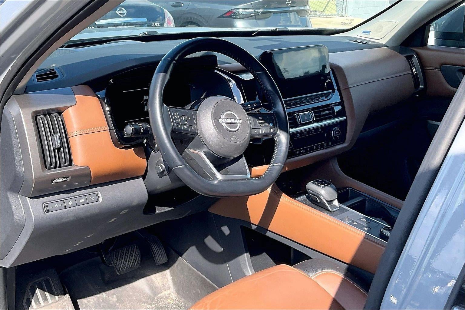 2023 Nissan Pathfinder Platinum