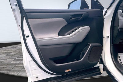2021 Toyota Highlander LE