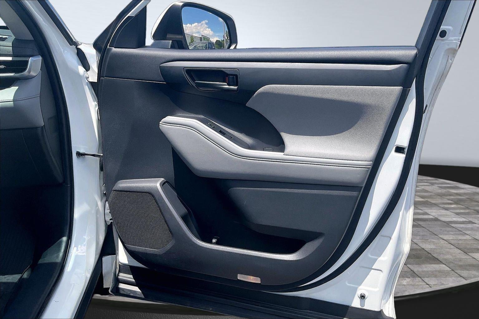 2021 Toyota Highlander LE