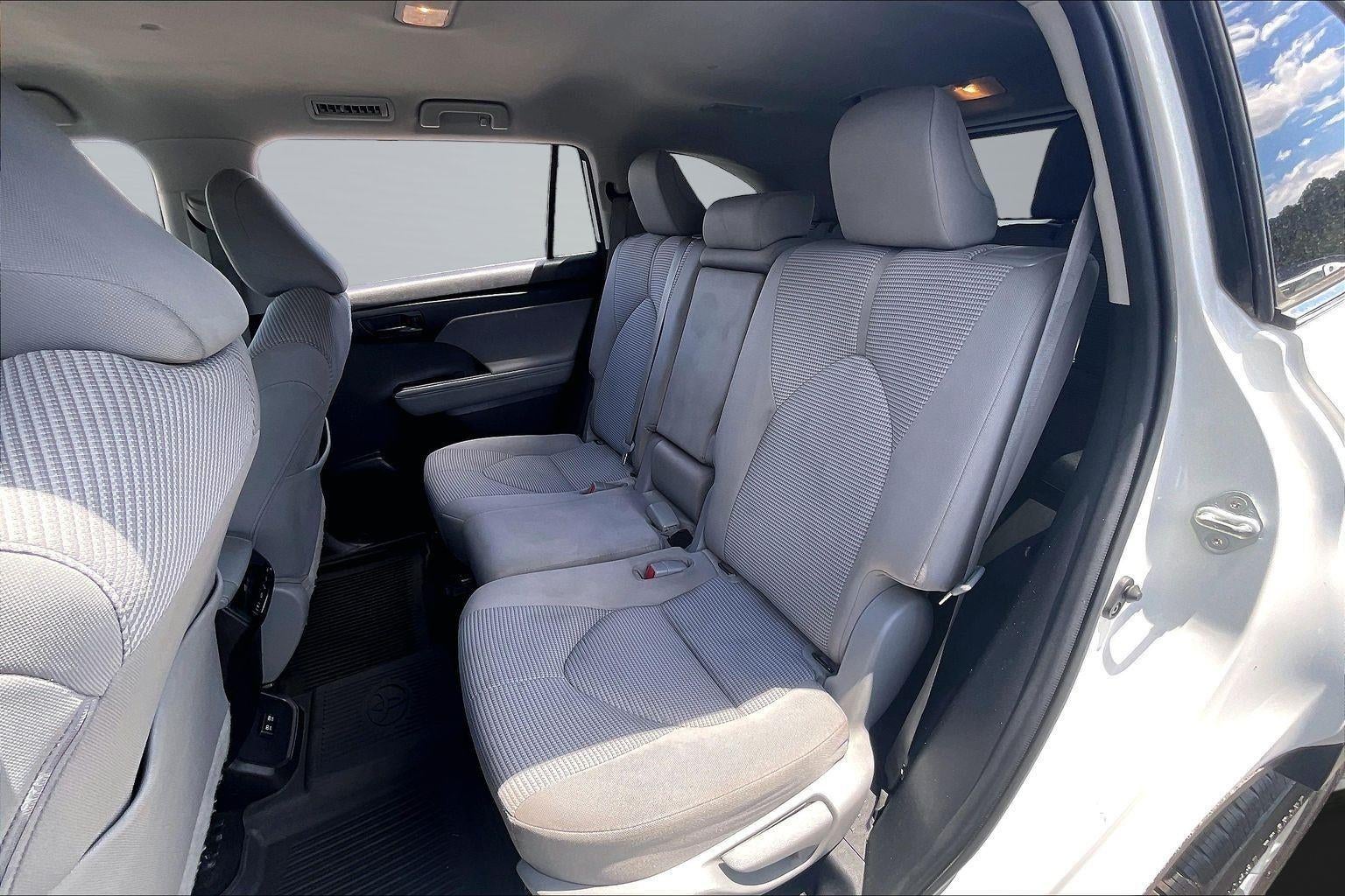 2021 Toyota Highlander LE