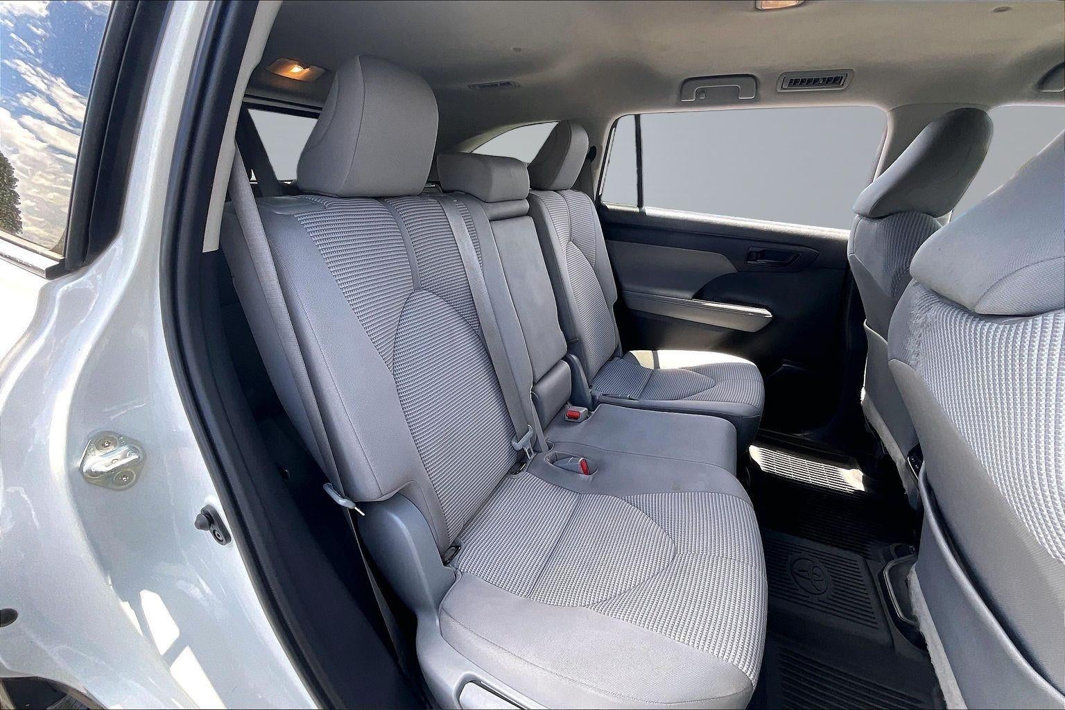 2021 Toyota Highlander LE