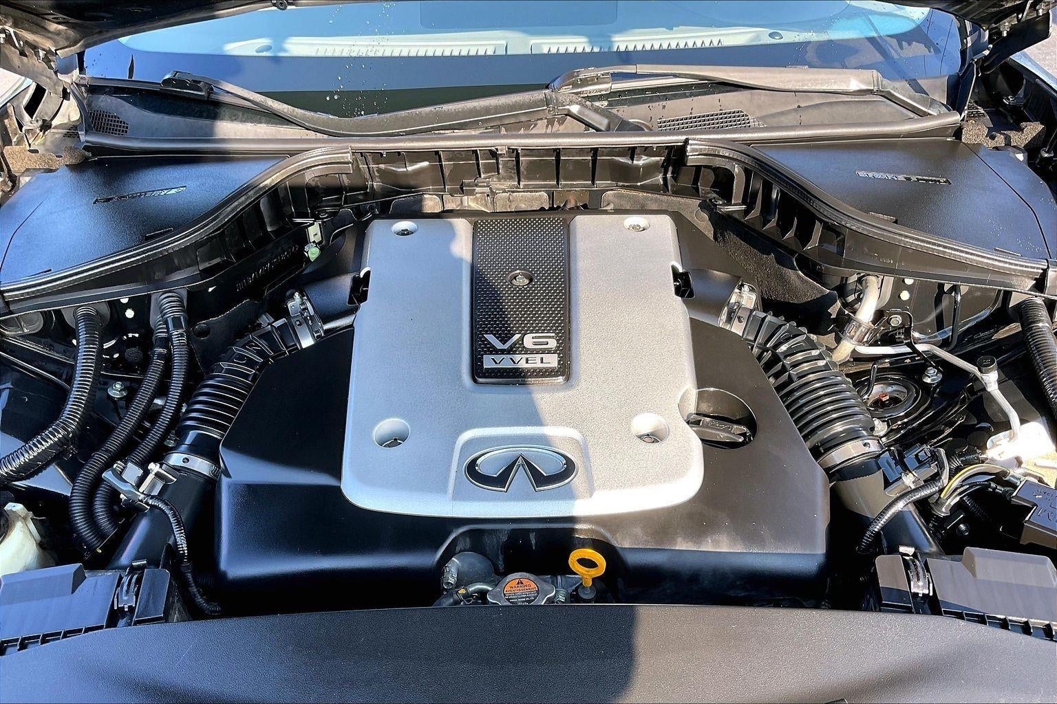 2018 INFINITI Q70 3.7 LUXE