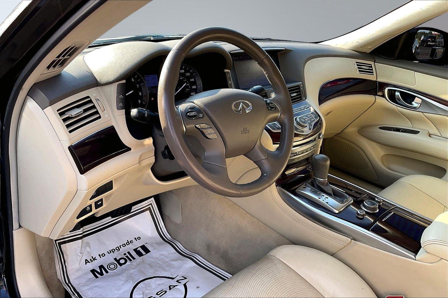 2018 INFINITI Q70 3.7 LUXE