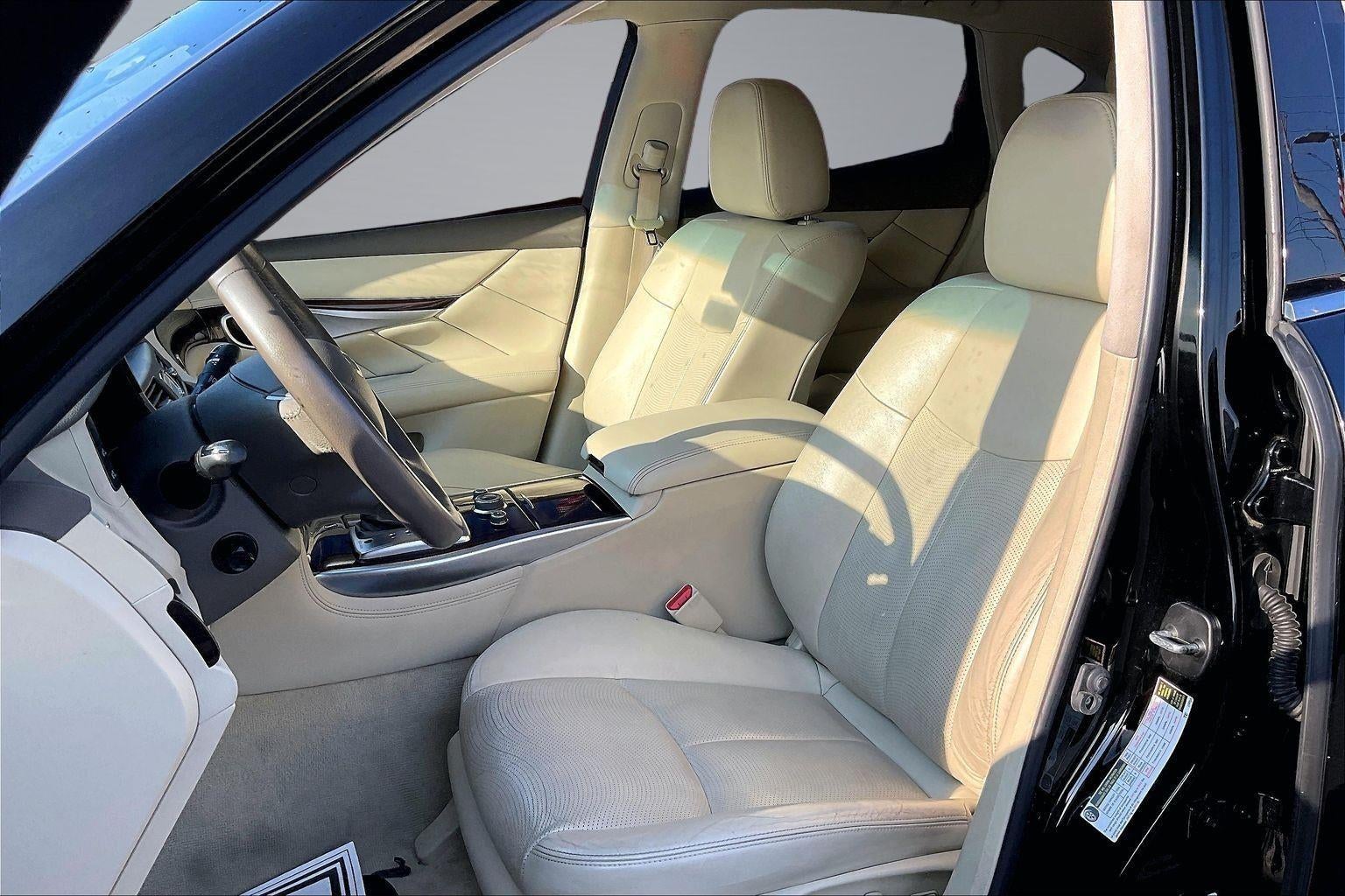 2018 INFINITI Q70 3.7 LUXE