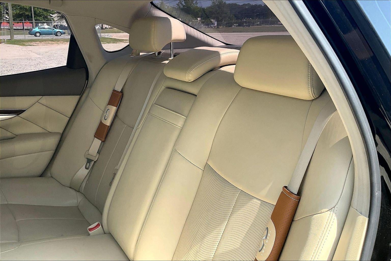 2018 INFINITI Q70 3.7 LUXE