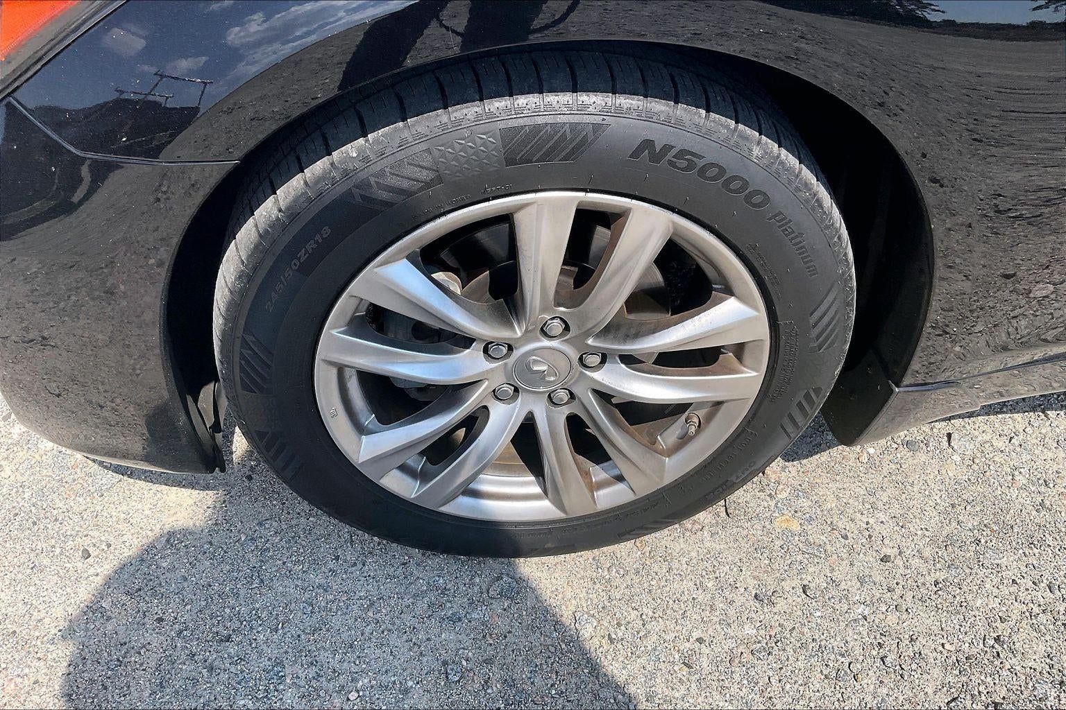 2018 INFINITI Q70 3.7 LUXE
