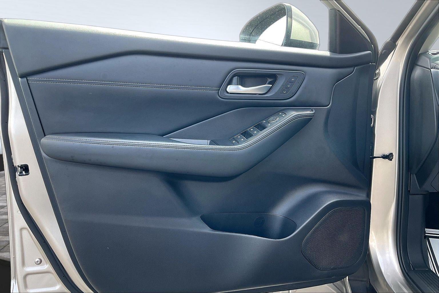 2025 Nissan Rogue SL