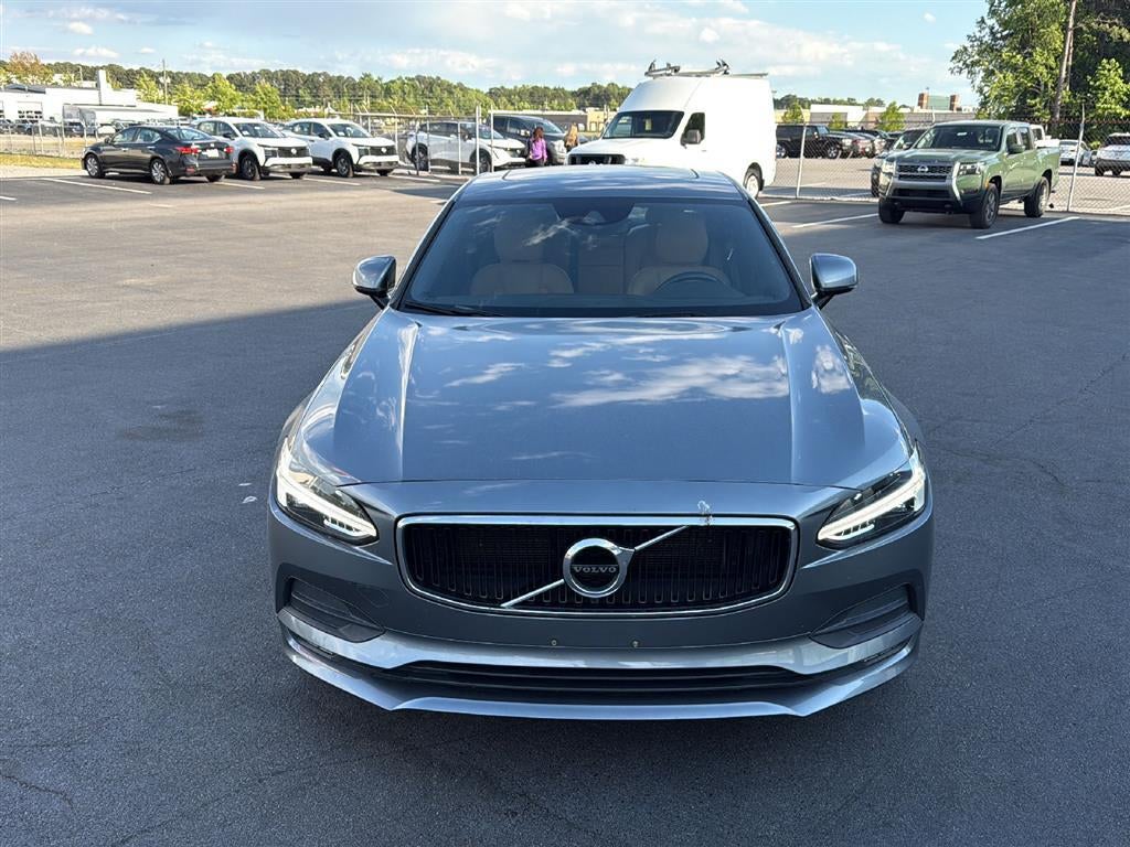 2019 Volvo S90 Momentum