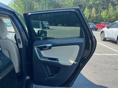 2016 Volvo XC60 T5 Drive-E Platinum