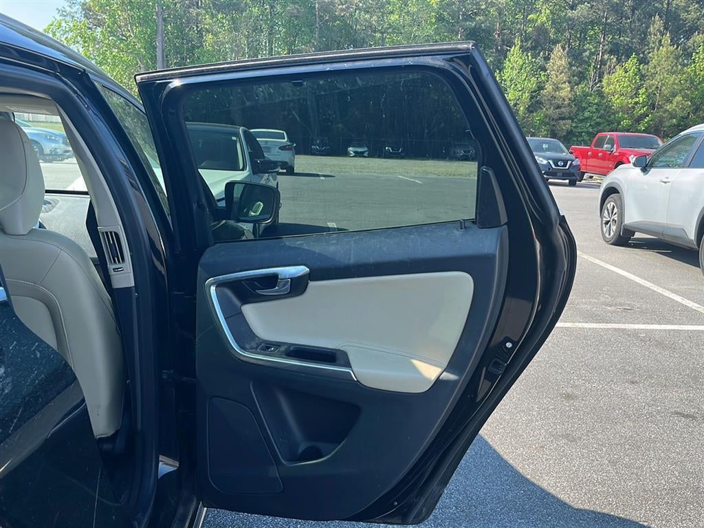 2016 Volvo XC60 T5 Drive-E Platinum