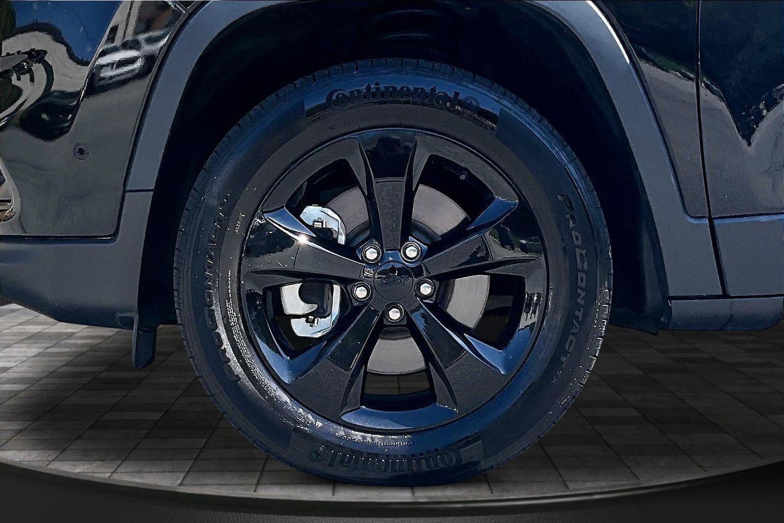 2023 Jeep Cherokee Altitude Lux