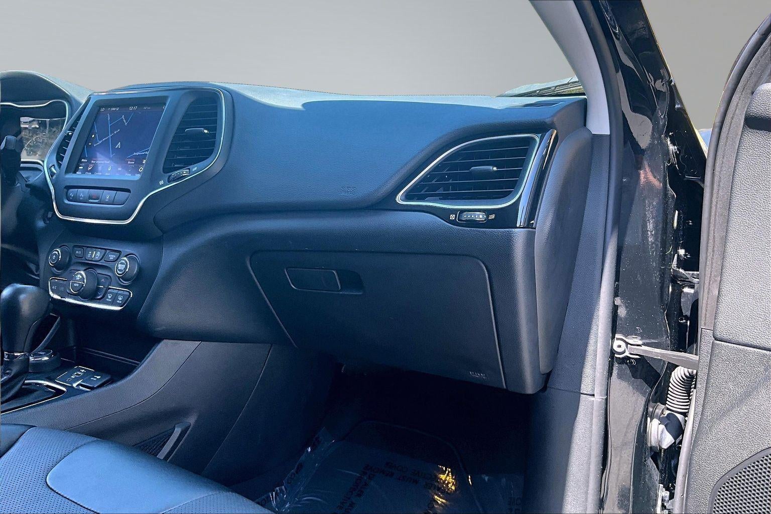 2023 Jeep Cherokee Altitude Lux