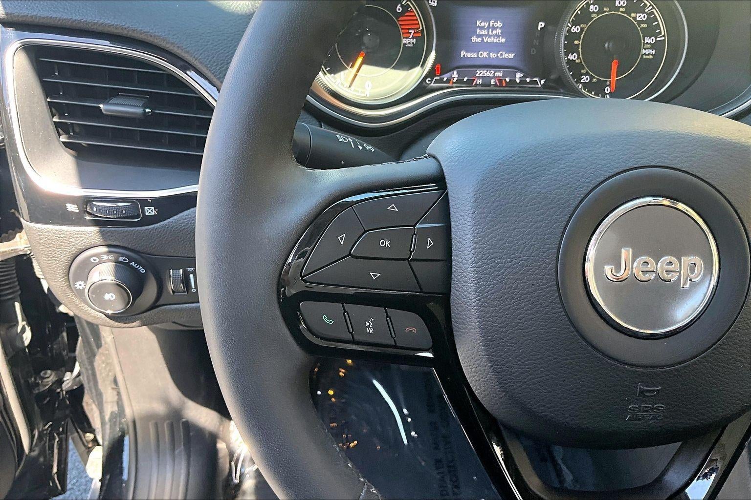 2023 Jeep Cherokee Altitude Lux