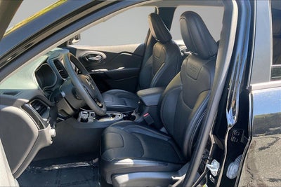 2023 Jeep Cherokee Altitude Lux