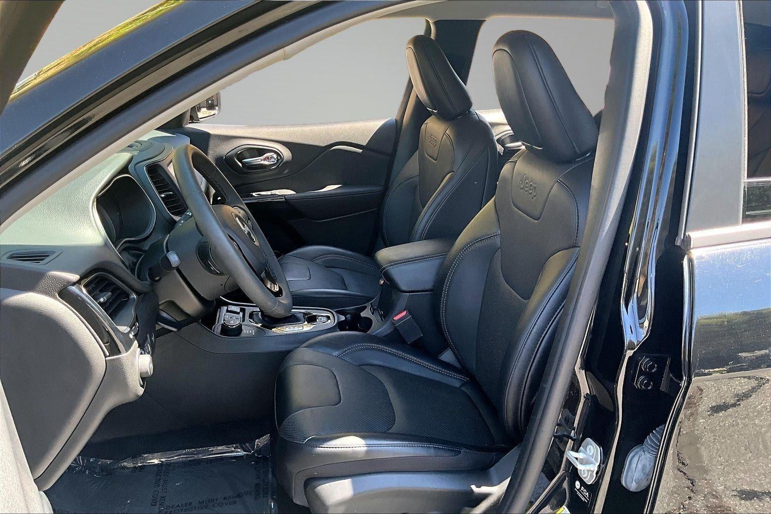 2023 Jeep Cherokee Altitude Lux