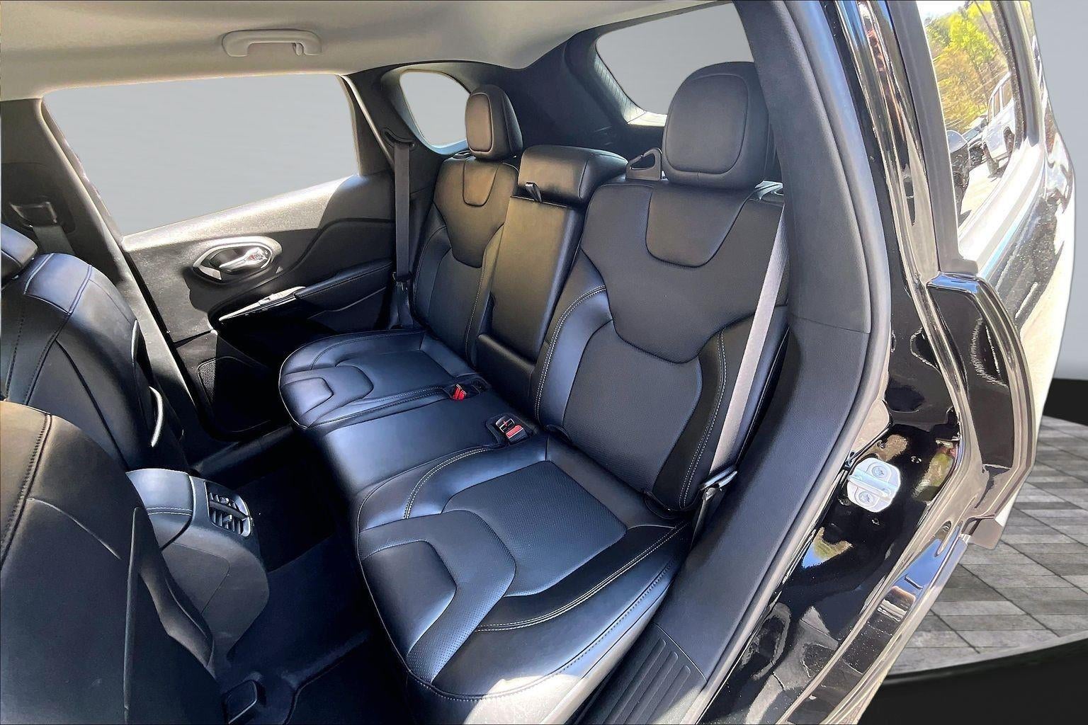 2023 Jeep Cherokee Altitude Lux