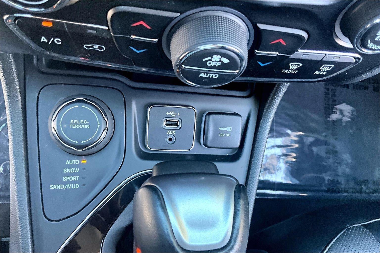 2023 Jeep Cherokee Altitude Lux