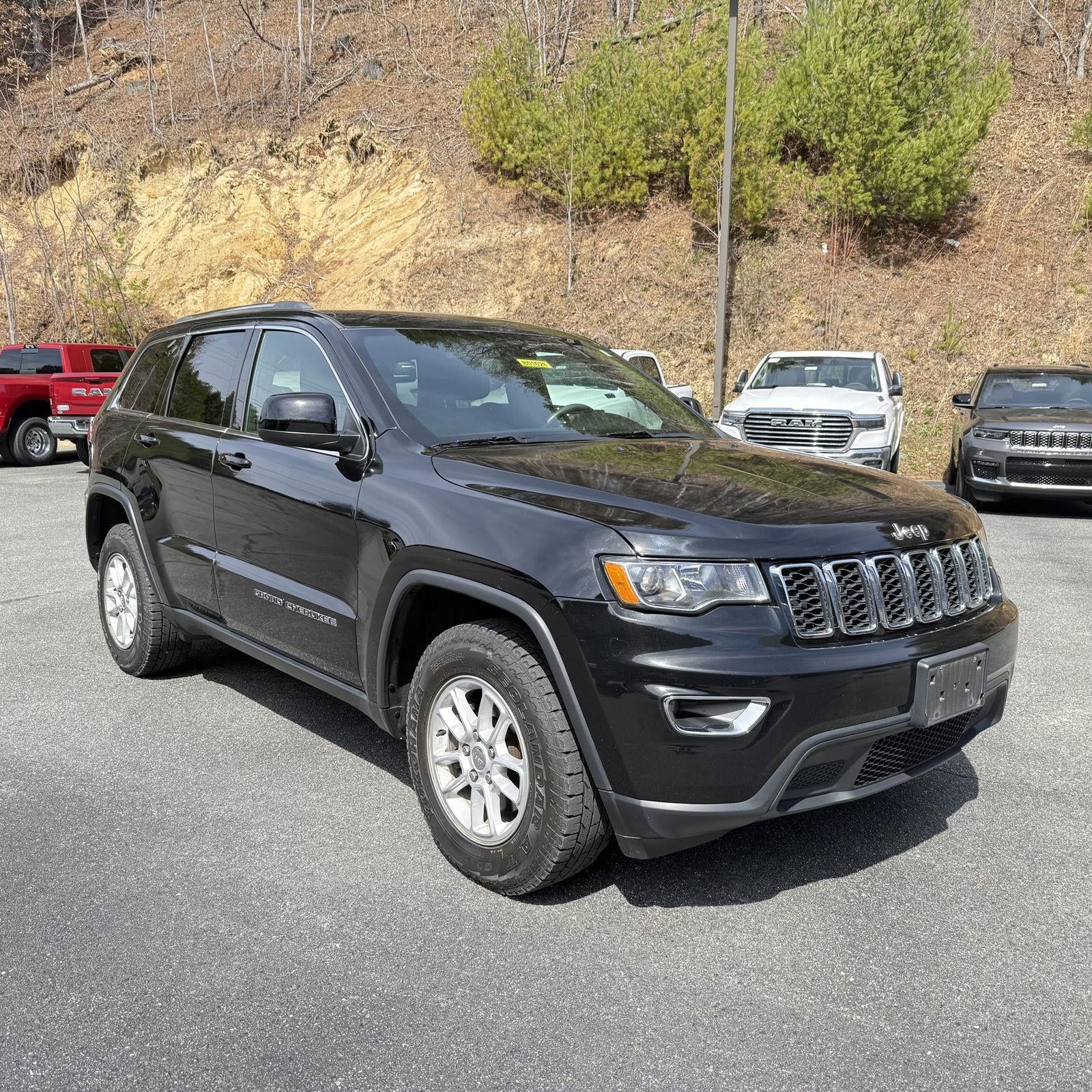2019 Jeep Grand Cherokee Laredo E