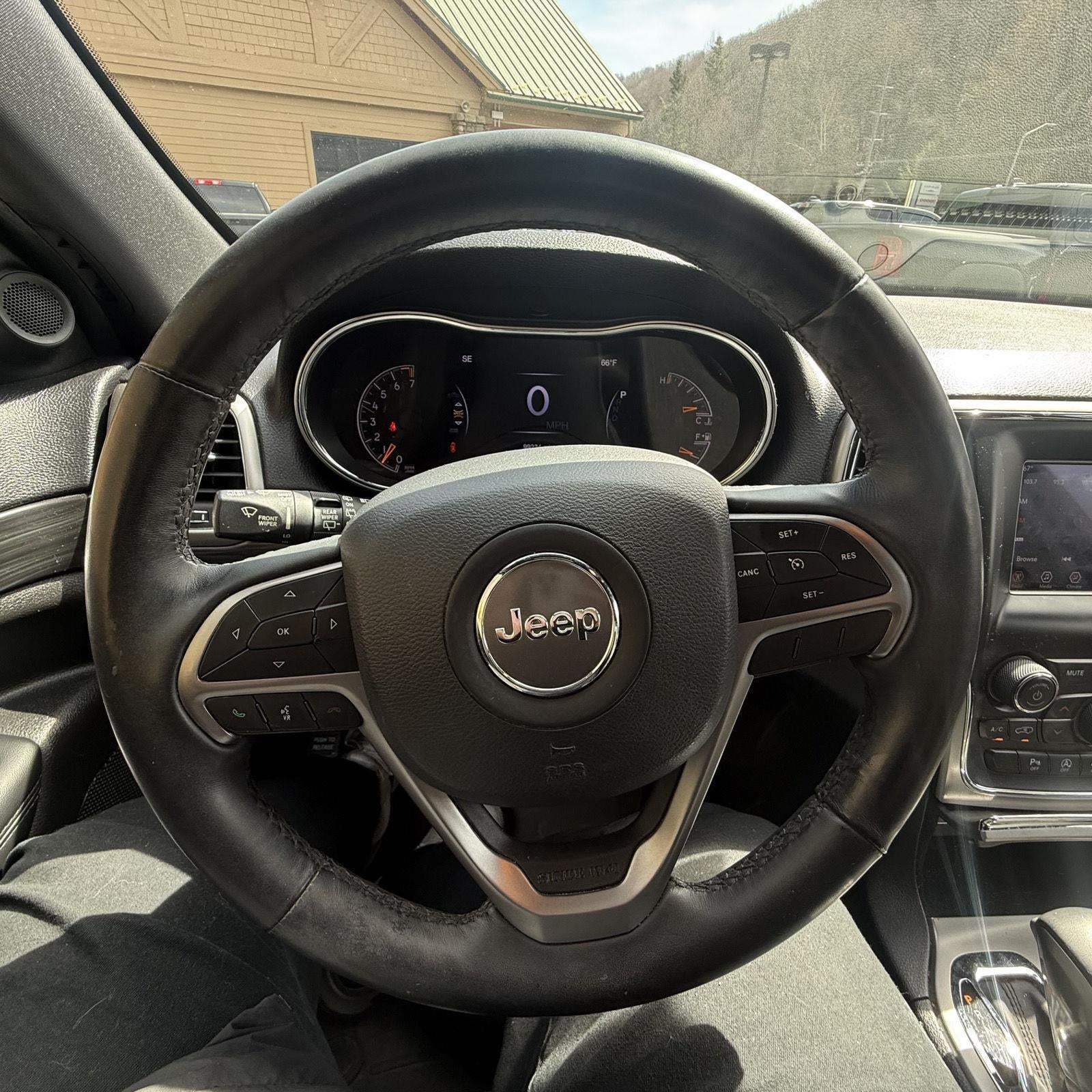 2019 Jeep Grand Cherokee Laredo E