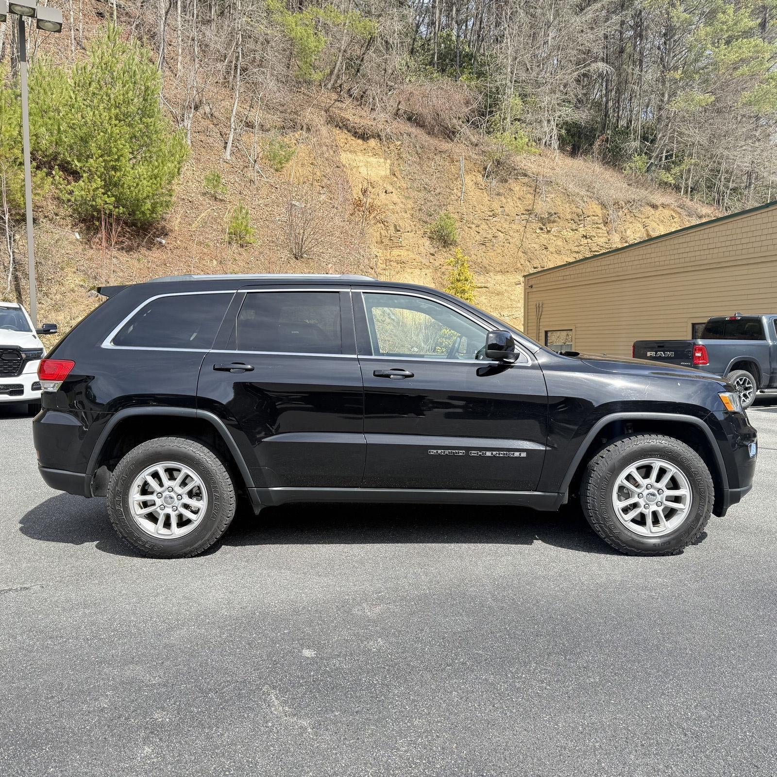 2019 Jeep Grand Cherokee Laredo E