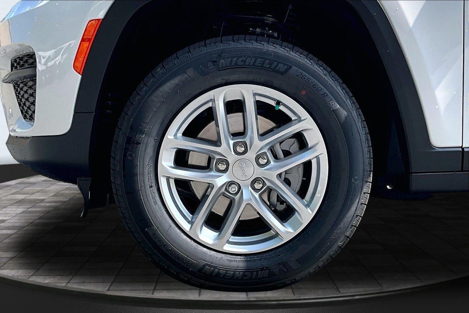 2026 Jeep Grand Cherokee Laredo
