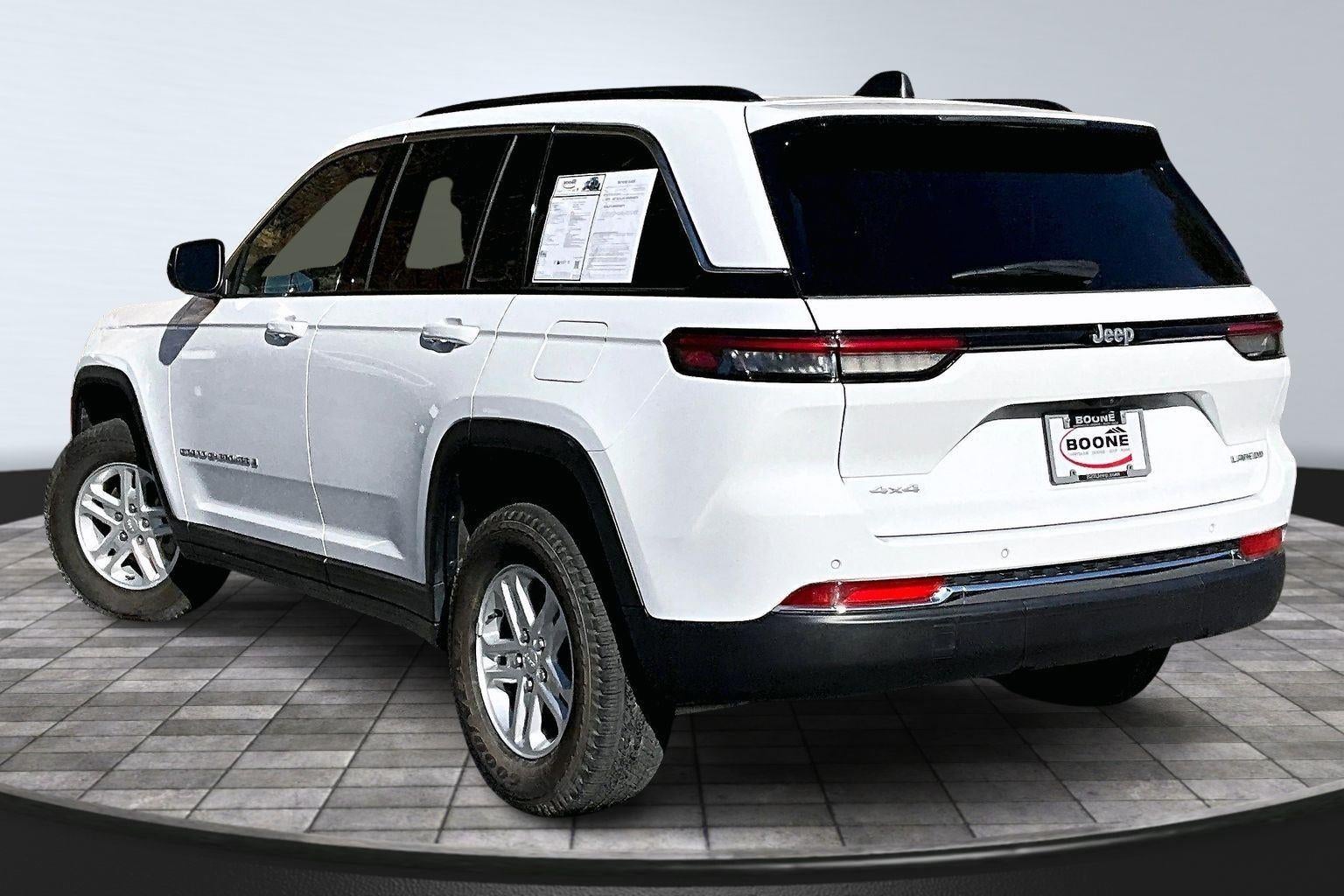 2025 Jeep Grand Cherokee Laredo