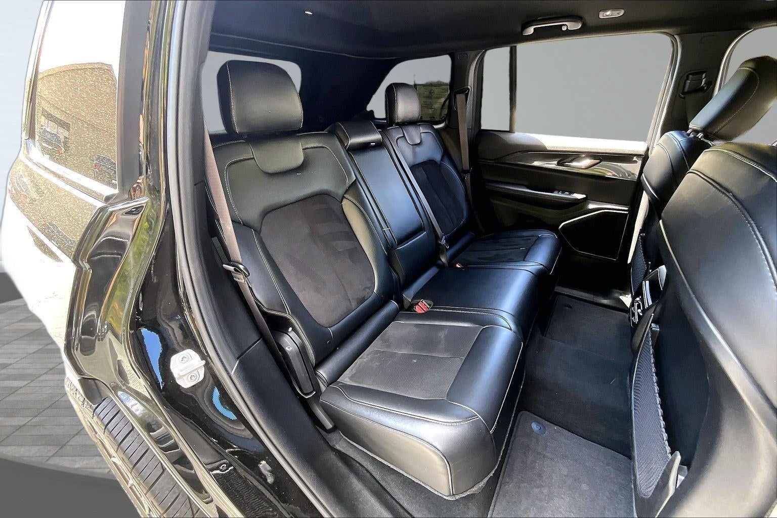 2022 Jeep Grand Cherokee Altitude