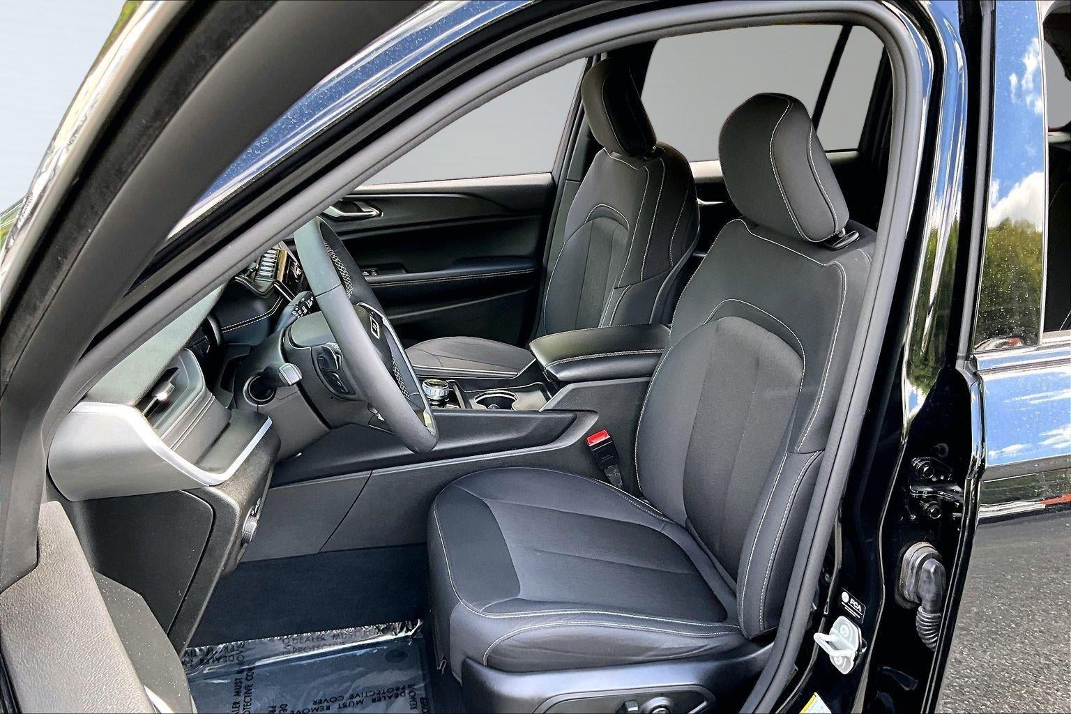 2024 Jeep Grand Cherokee Laredo X