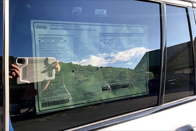 2026 Jeep Grand Cherokee Laredo Altitude