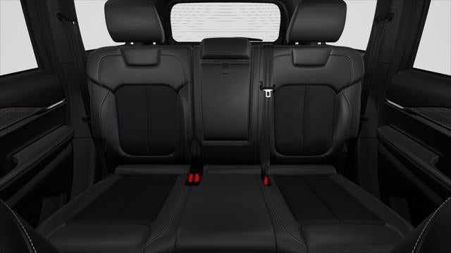 2027 Jeep Grand Cherokee Laredo Altitude