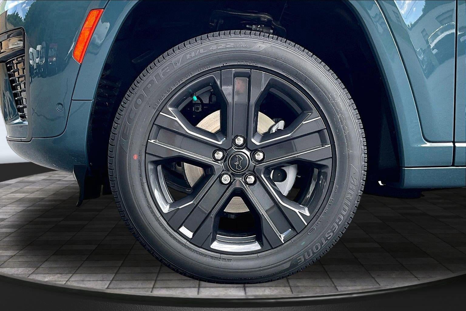 2027 Jeep Grand Cherokee Limited Reserve