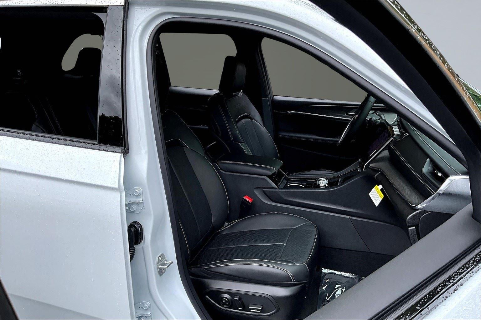 2025 Jeep Grand Cherokee Overland