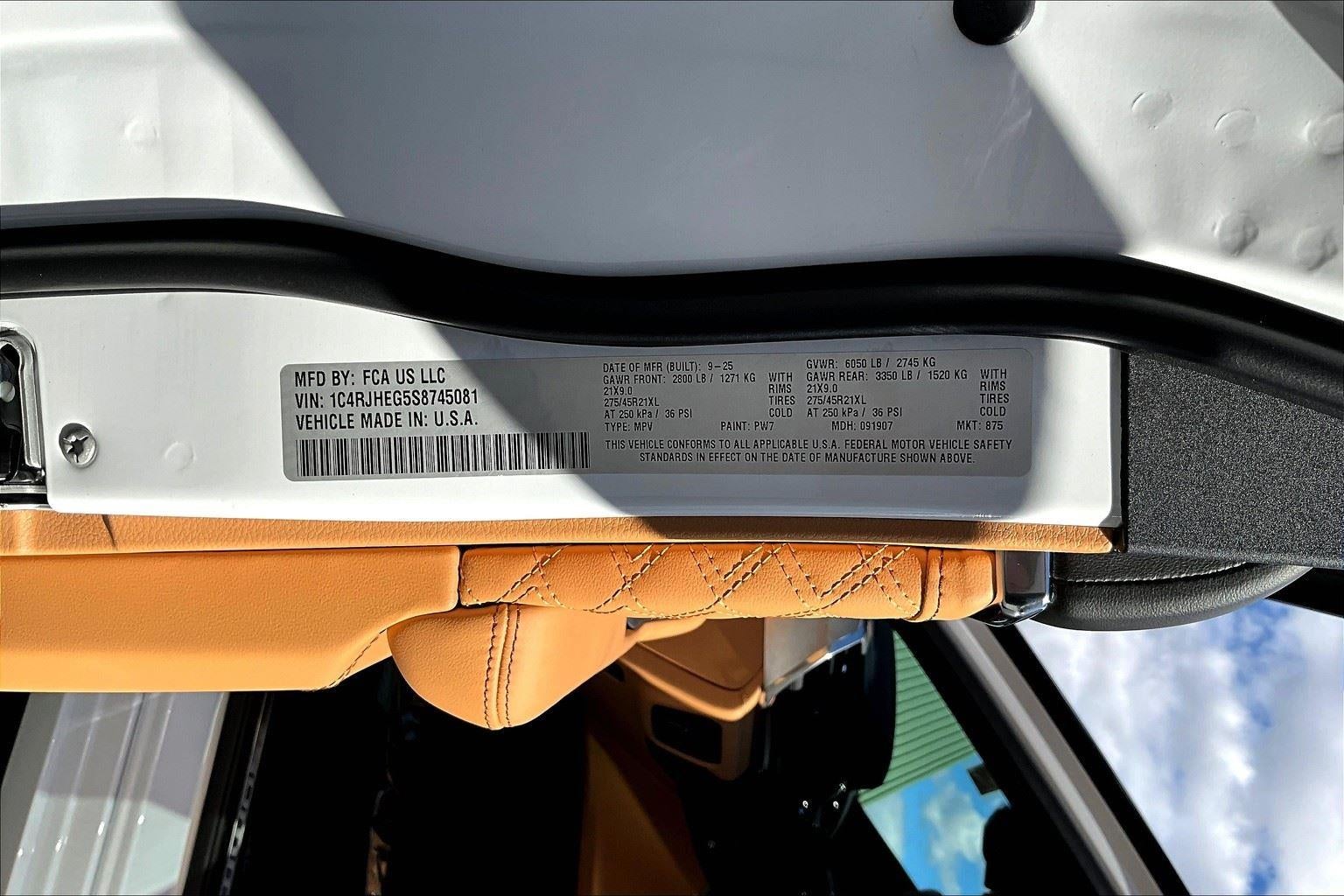 2025 Jeep Grand Cherokee Summit Reserve