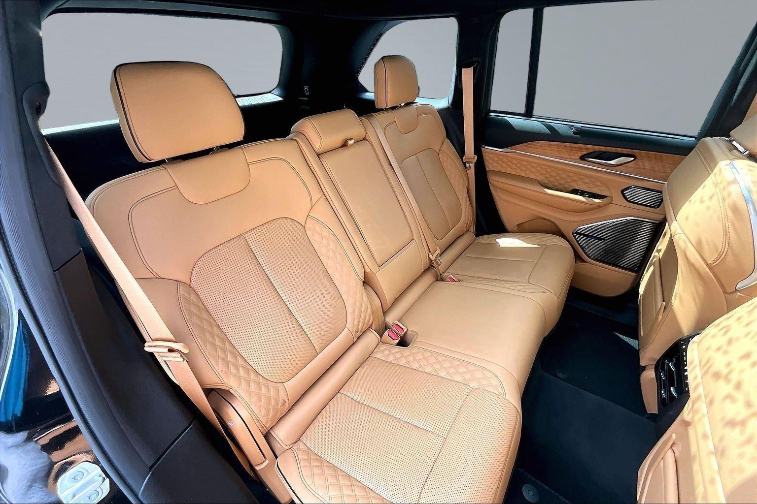 2023 Jeep Grand Cherokee Summit Reserve