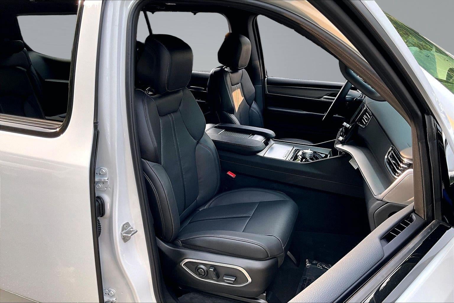 2026 Jeep Grand Wagoneer Limited Reserve