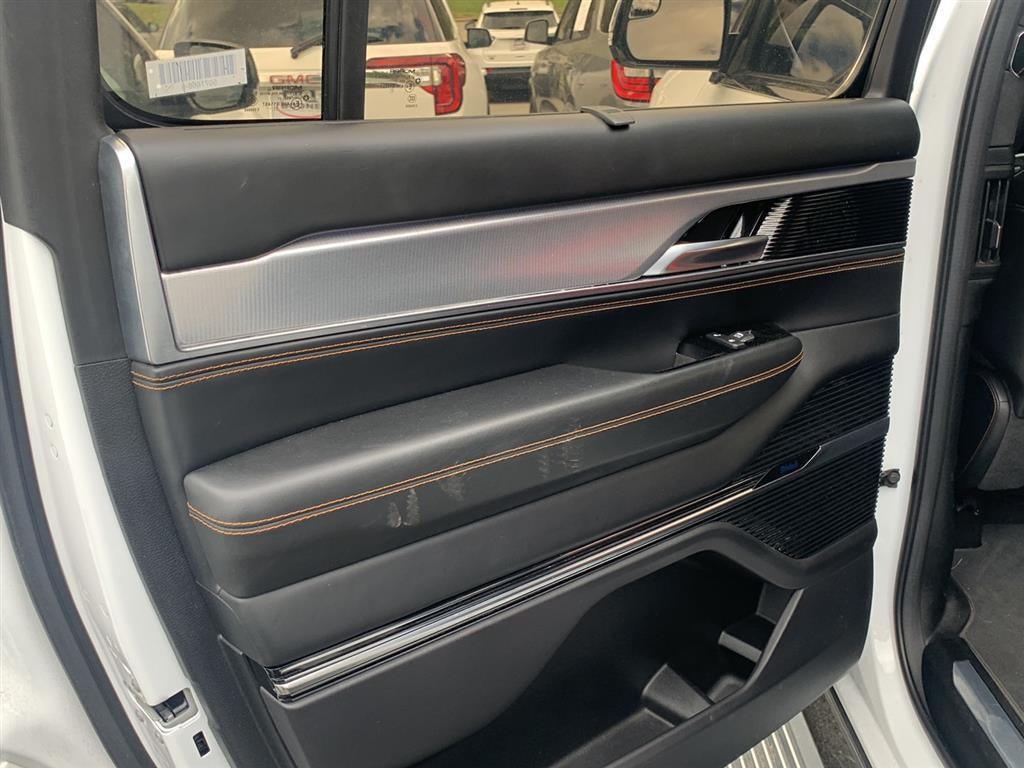 2022 Jeep Grand Wagoneer Series III