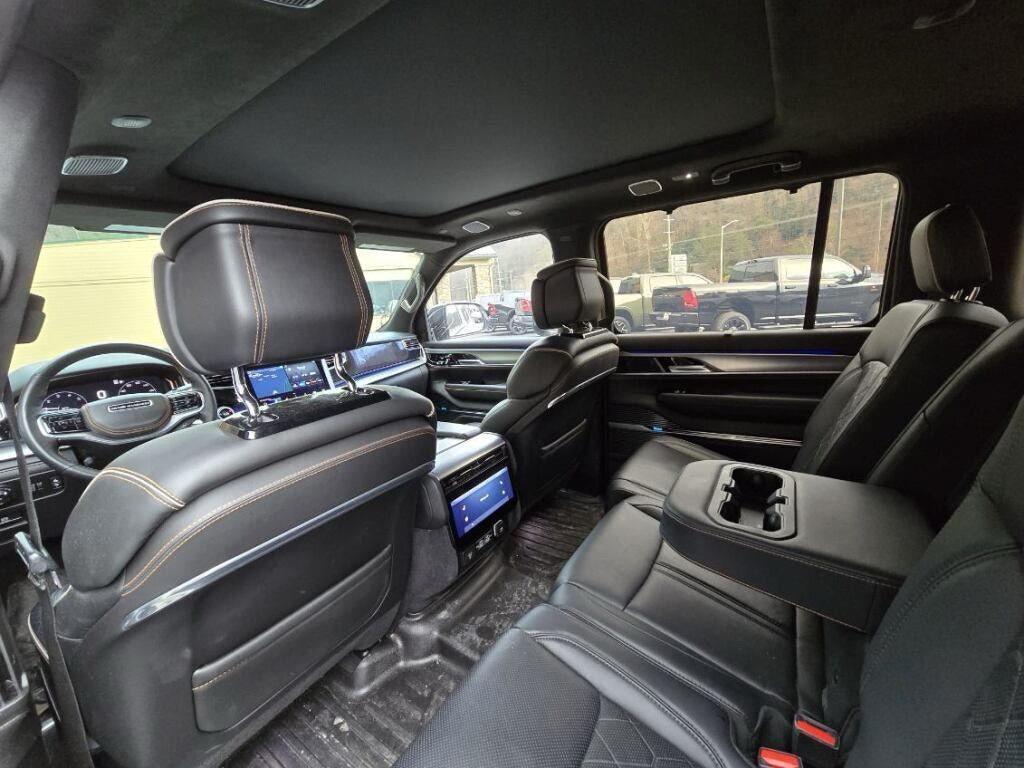 2023 Jeep Grand Wagoneer Series III