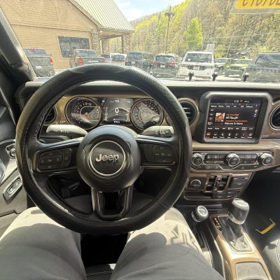 2022 Jeep Gladiator Sport S