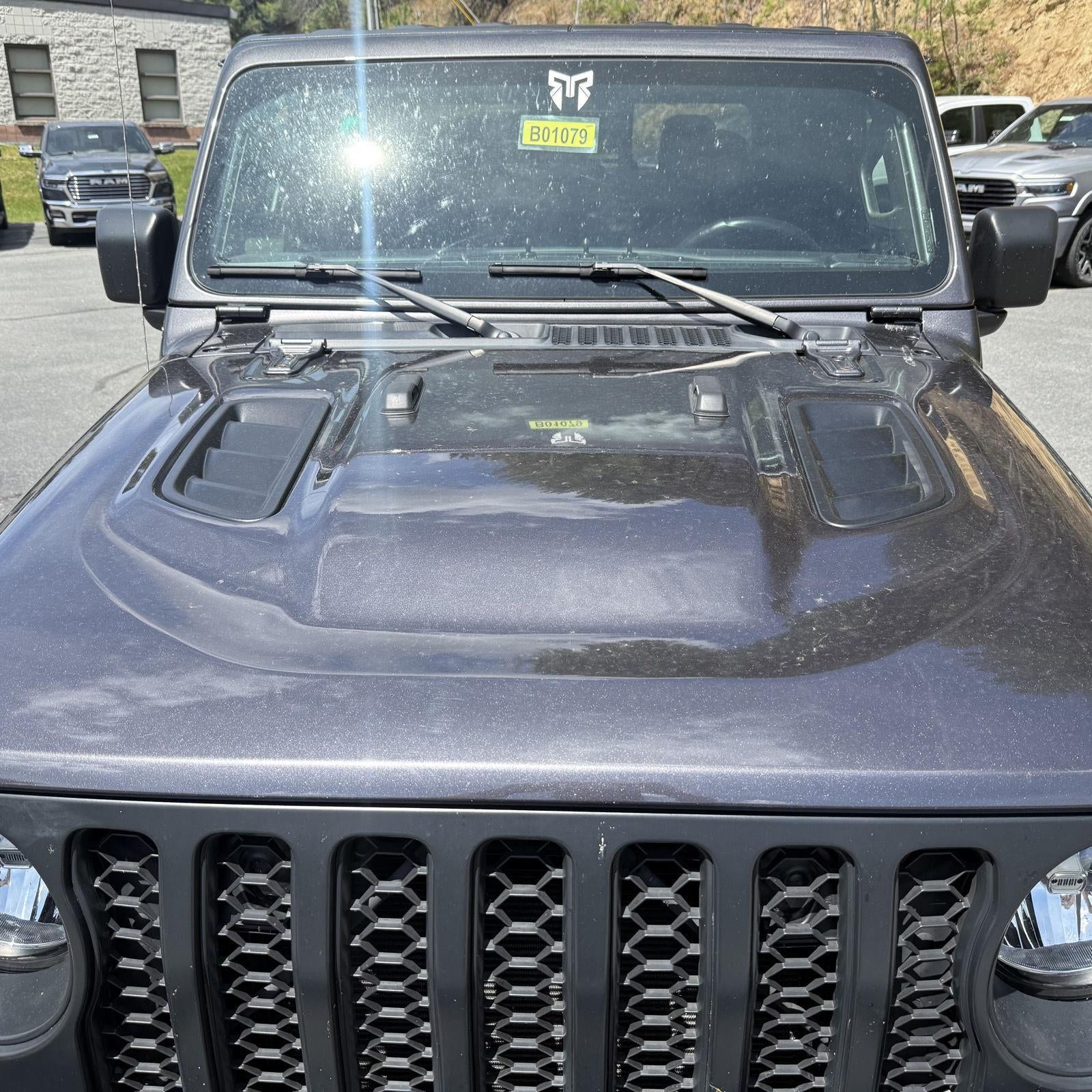 2022 Jeep Gladiator Sport S