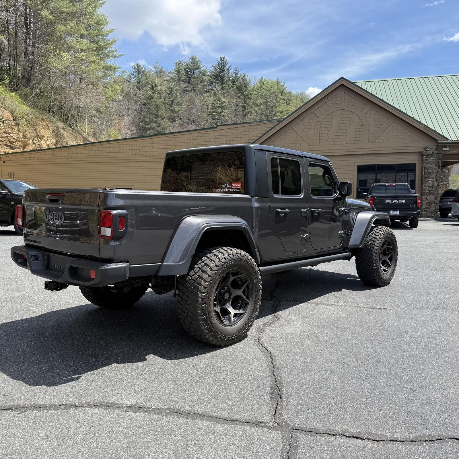 2022 Jeep Gladiator Sport S