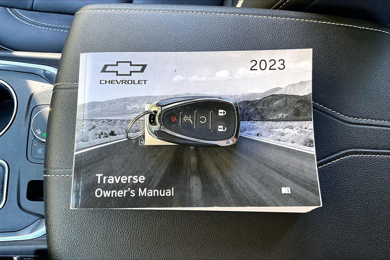 2023 Chevrolet Traverse LT Leather