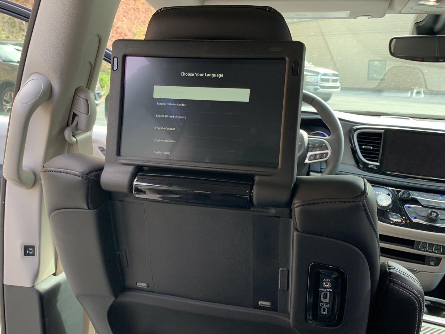 2023 Chrysler Pacifica Hybrid Touring L