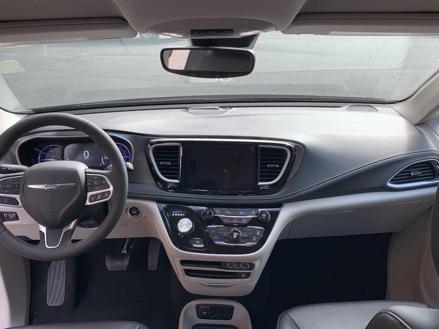 2023 Chrysler Pacifica Hybrid Touring L