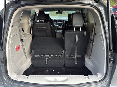 2022 Chrysler Pacifica Hybrid Touring L