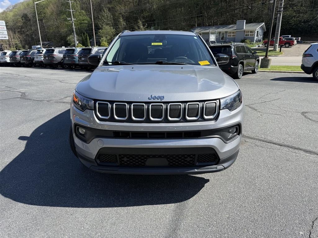 2022 Jeep Compass Latitude Lux