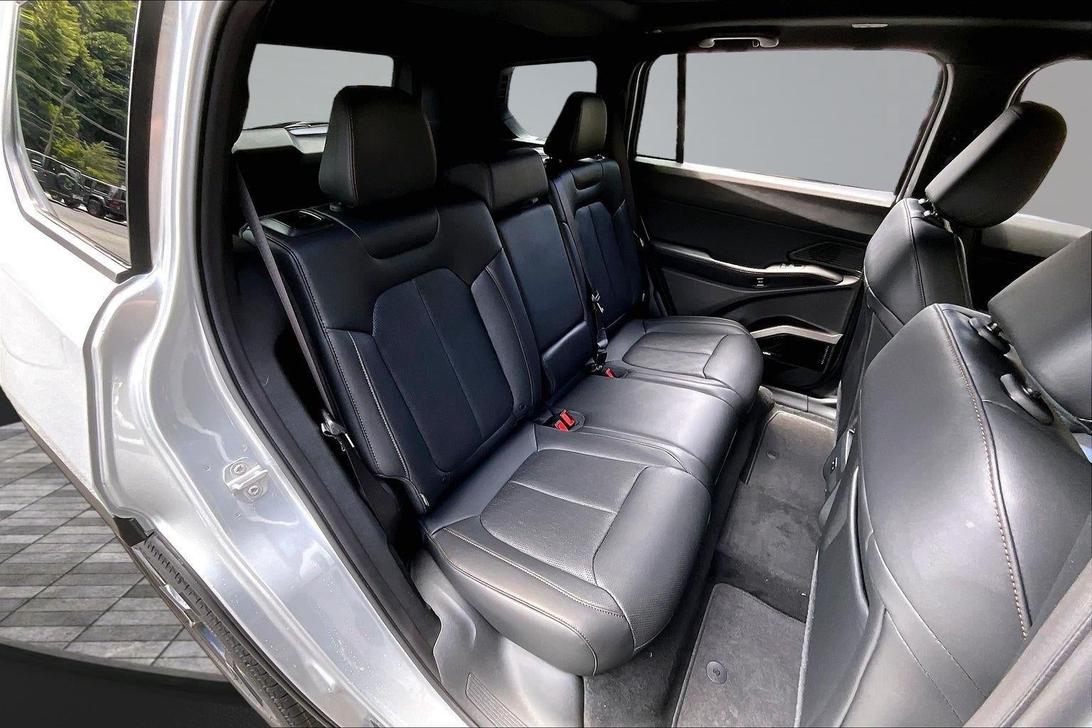 2026 Jeep Cherokee Overland