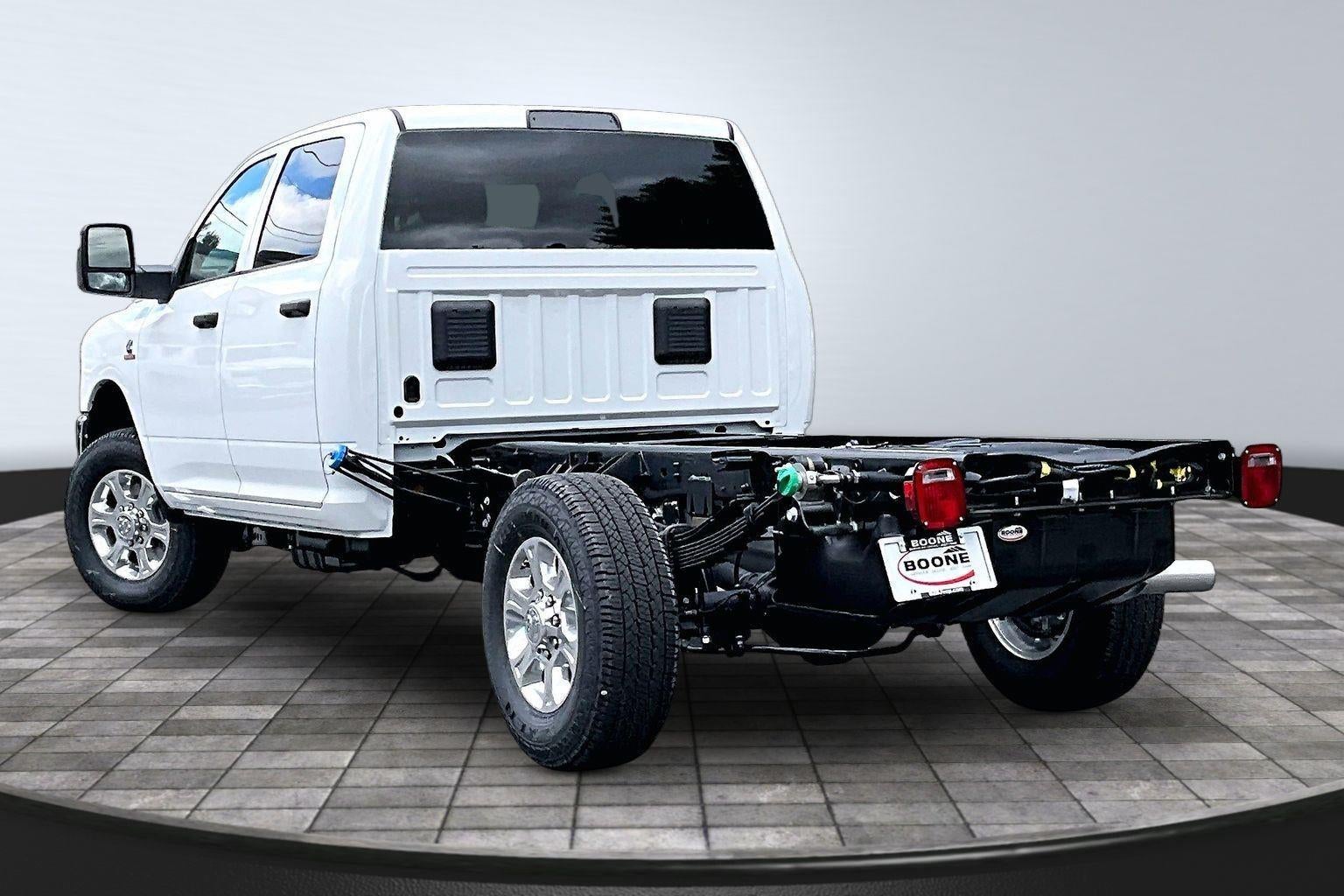 2026 RAM 3500 Crew Cab 60" CA Tradesman