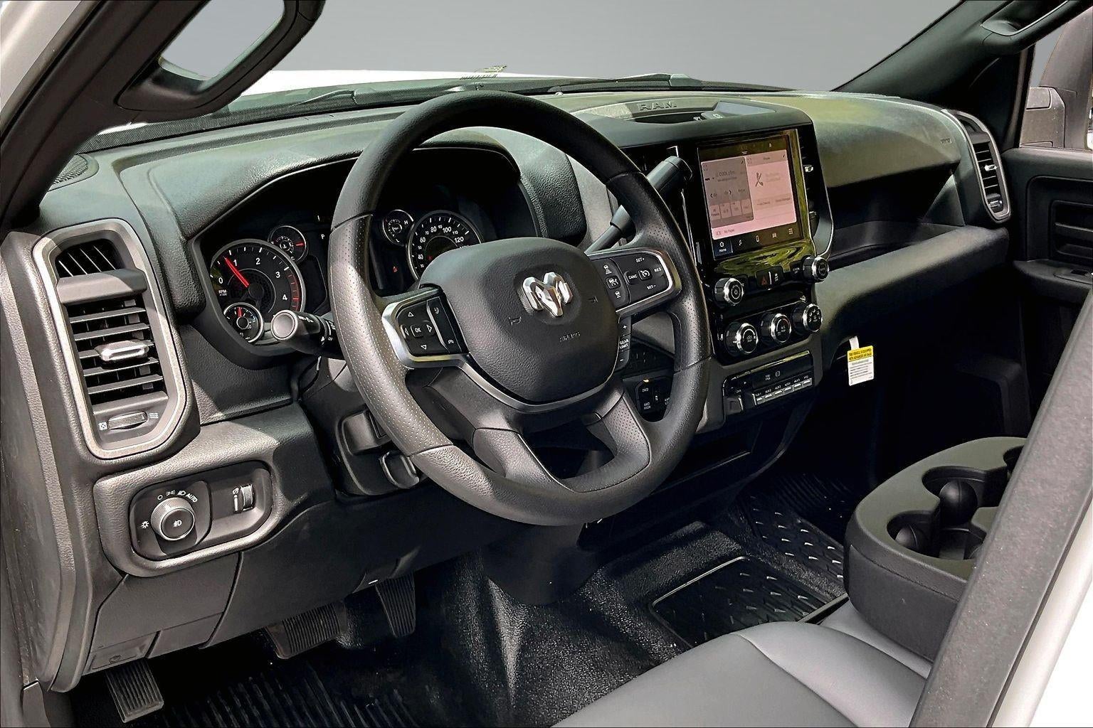 2026 RAM 3500 Crew Cab 60" CA Tradesman